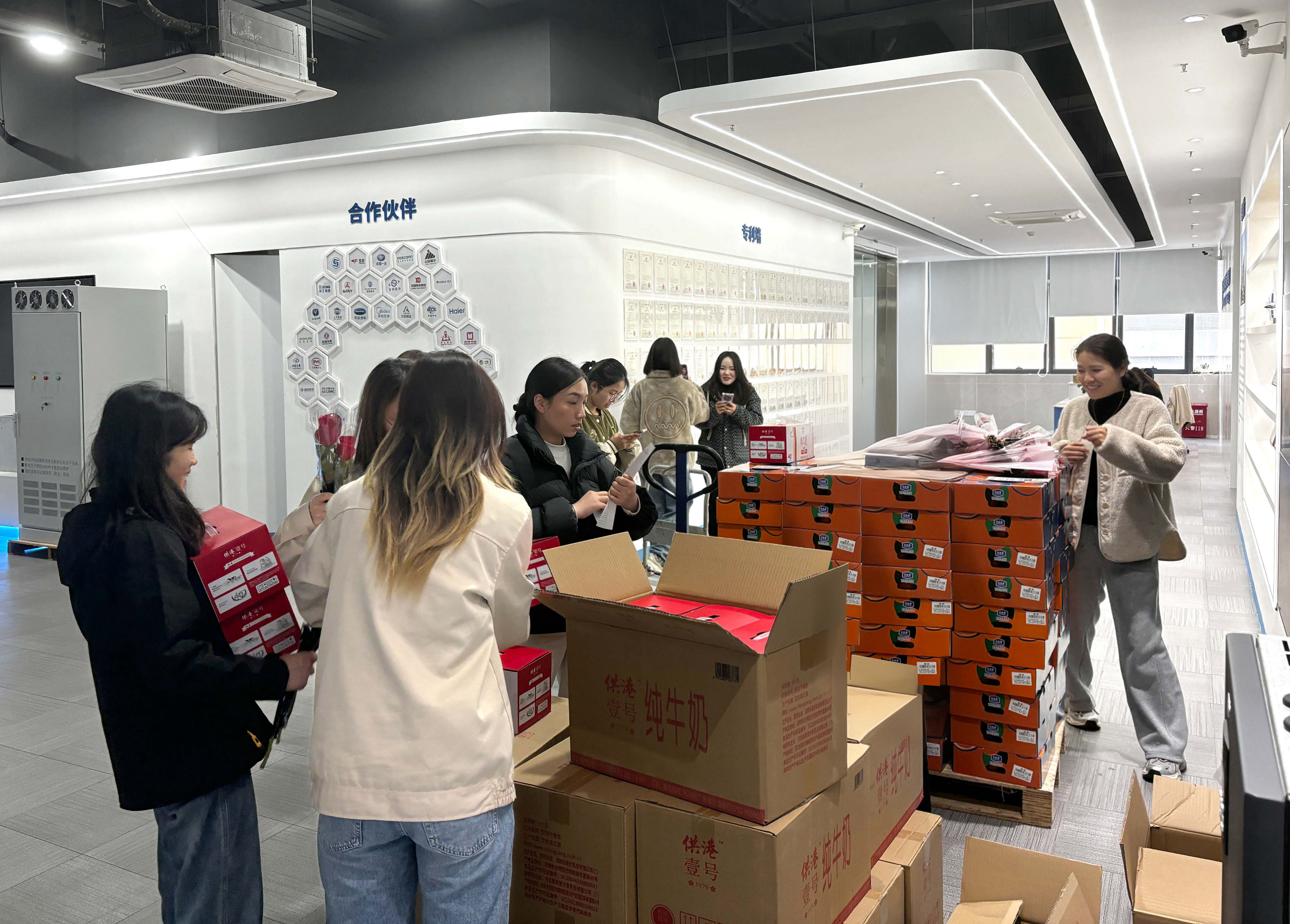 雅博app官方入口女神节特辑：巾帼不让须眉，女神节，愿快乐如影随形，绽放你的独特光芒！